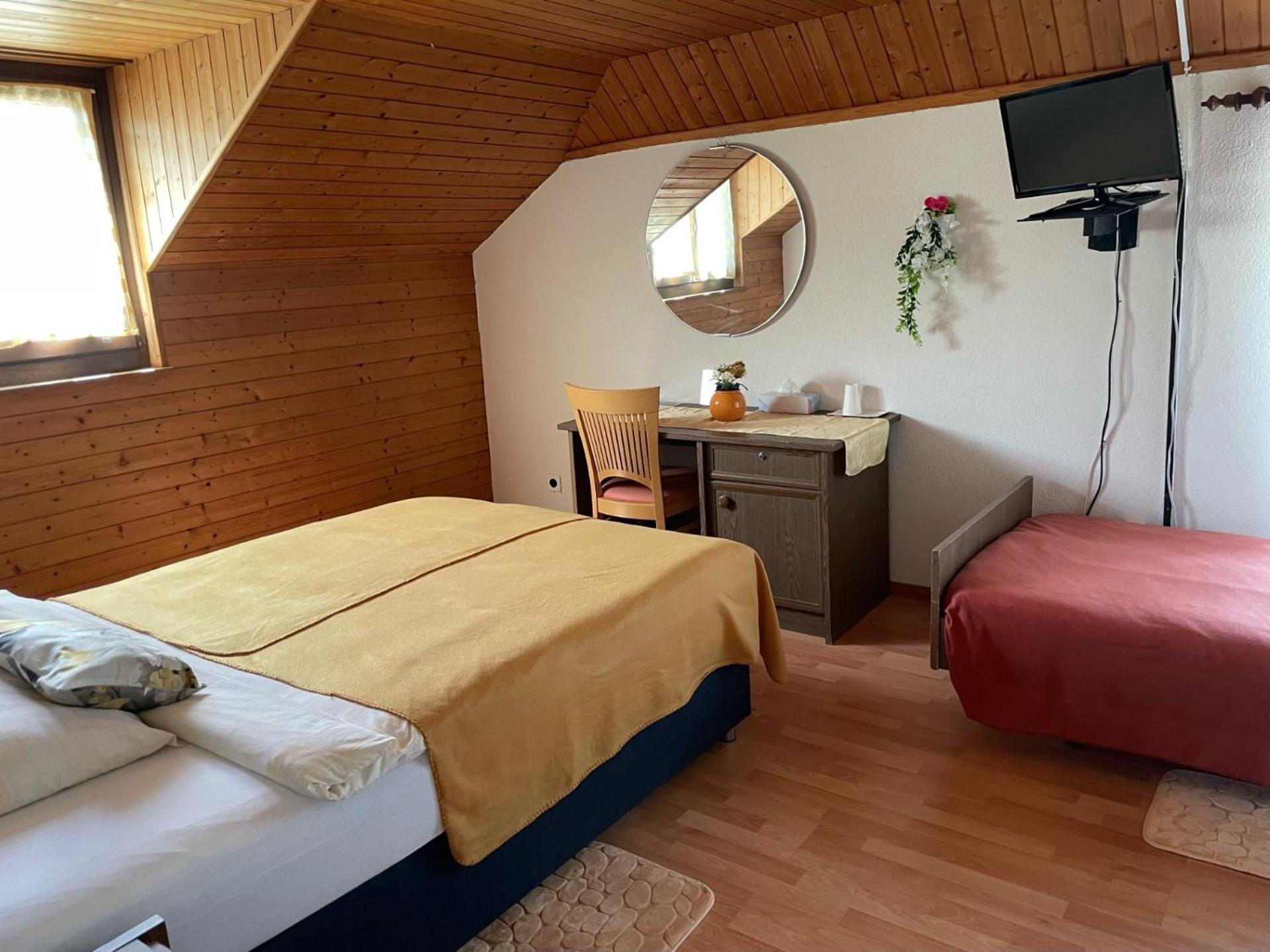 Hôtel La Fontaine Saint-Imier Extérieur photo